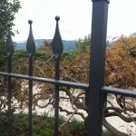 recinzione-ferro-verniciato-inserti-verticali-design-azzate-varese-como-milano-ticino-svizzera-3b