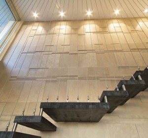 scala-appesa-moderna-design-novalinea-futura-economica-gradini-legno-ringhiera-cavi-verticali-a-soffitto-azzate-varese-como-milano-brianza-svizzera-canton-ticino-1a