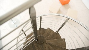 scala-chiocciola-moderna-design-novalinea-top-inox-economica-gradini-legno-ringhiera-acciaio-azzate-varese-como-milano-brianza-svizzera-canton-ticino-2a