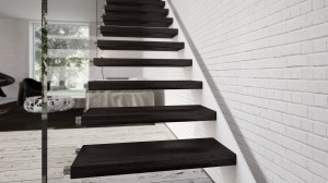 scala-moderna-design-novalinea-laser-monolama-avantgarde-gradini-legno-ringhiera-vetro-extrachiaro-cosciale-singolo-azzate-varese-como-milano-brianza-svizzera-canton-ticino-1c
