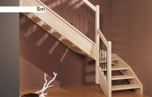 scala-moderna-design-novalinea-snl-economica-gradini-doppio-cosciale-legno-ringhiera-ferro-verniciato-borchia-azzate-varese-como-milano-brianza-svizzera-canton-ticino-1a