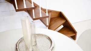 scala-moderna-design-novalinea-easy-wood-economica-gradini-legno-ringhiera-colonne-verticali-metallo-azzate-varese-como-milano-brianza-svizzera-canton-ticino-1a