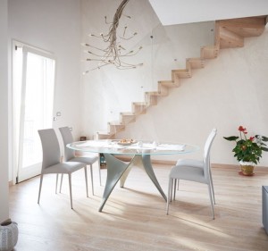 scala-moderna-design-novalinea-futura-economica-gradini-legno-alzata-chiusa-ringhiera-vetro-extrachiaro-azzate-varese-como-milano-brianza-svizzera-canton-ticino-1a