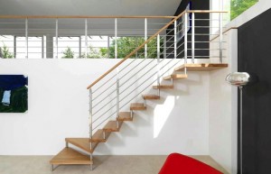 scala-moderna-design-novalinea-futura-economica-gradini-legno-ringhiera-acciaio-inox-azzate-varese-como-milano-brianza-svizzera-canton-ticino-2a