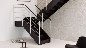 scala-moderna-design-novalinea-style-economica-alzata-chiusa-gradini-doppio-cosciale-legno-ringhiera-acciaio-inox-azzate-varese-como-milano-brianza-svizzera-canton-ticino-1a