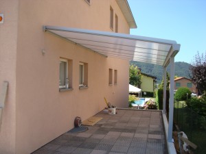 tettoia-addossata-piana-plexiglas-alveolare-certificata-tuv-design-azzate-varese-12