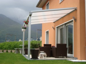 tettoia-addossata-piana-plexiglas-alveolare-certificata-tuv-design-azzate-varese-4